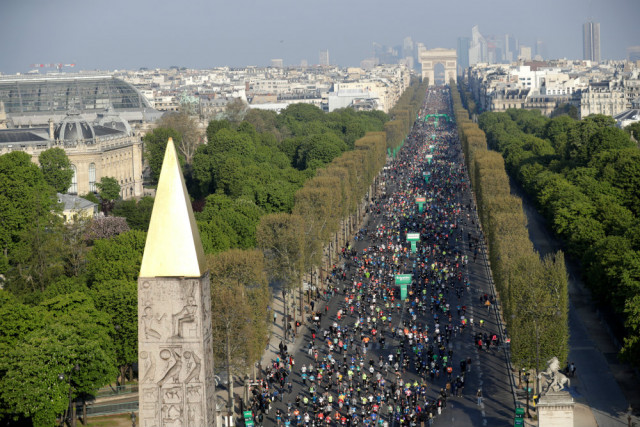 Nhà thờ Đức Bà chỉ còn trong ký ức những runner dự Paris Marathon
